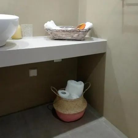 Mulberry Apartment *